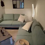 L'ecrin De Pierres 펜션 레 비뉴